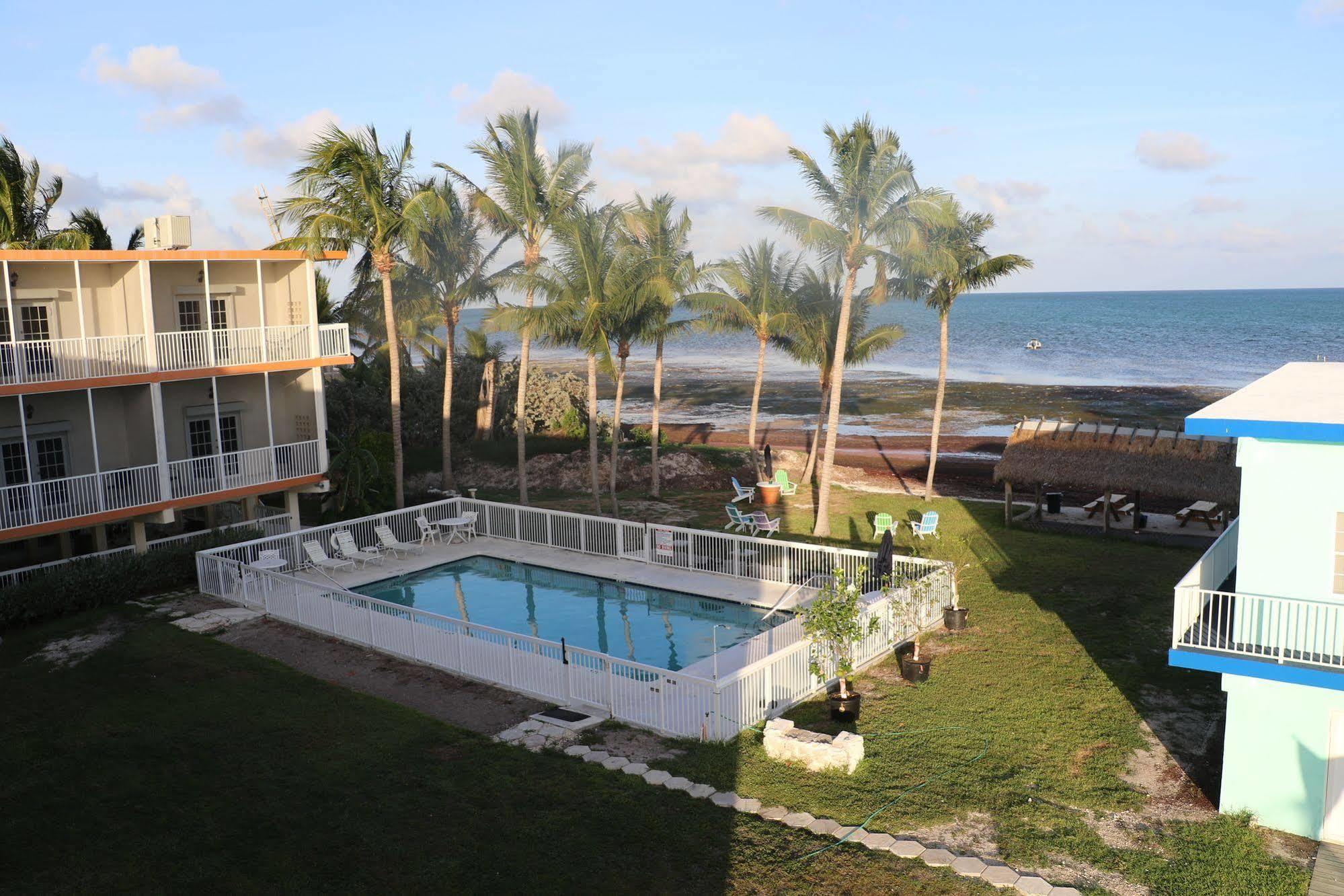 Yellowtail Inn Marathon Exterior photo
